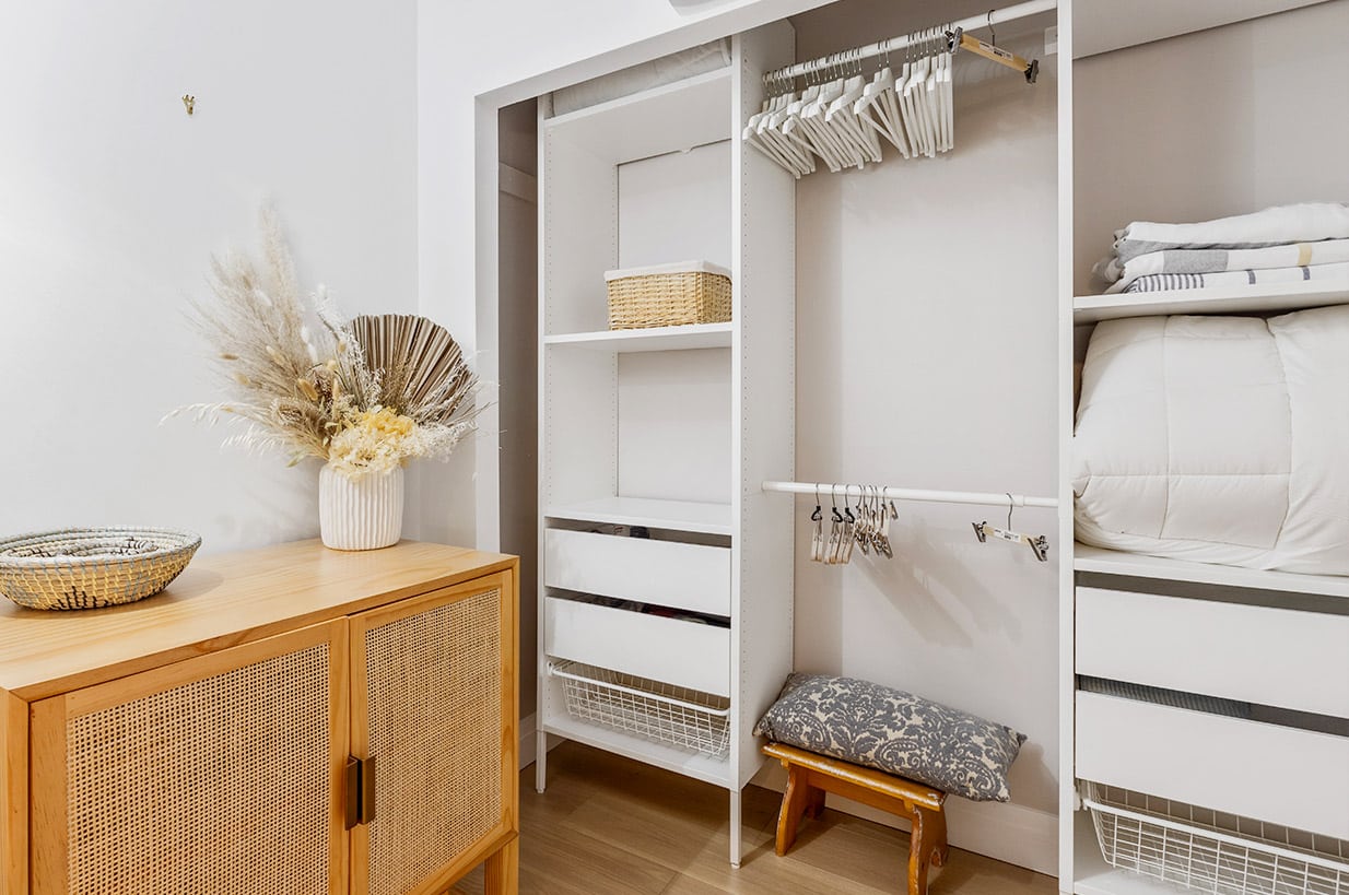 Small Bedroom Closet