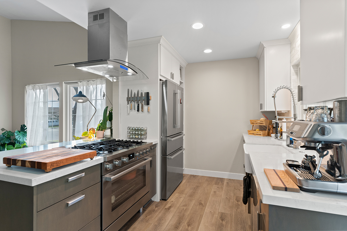Custom home remodeling services in La Jolla, California